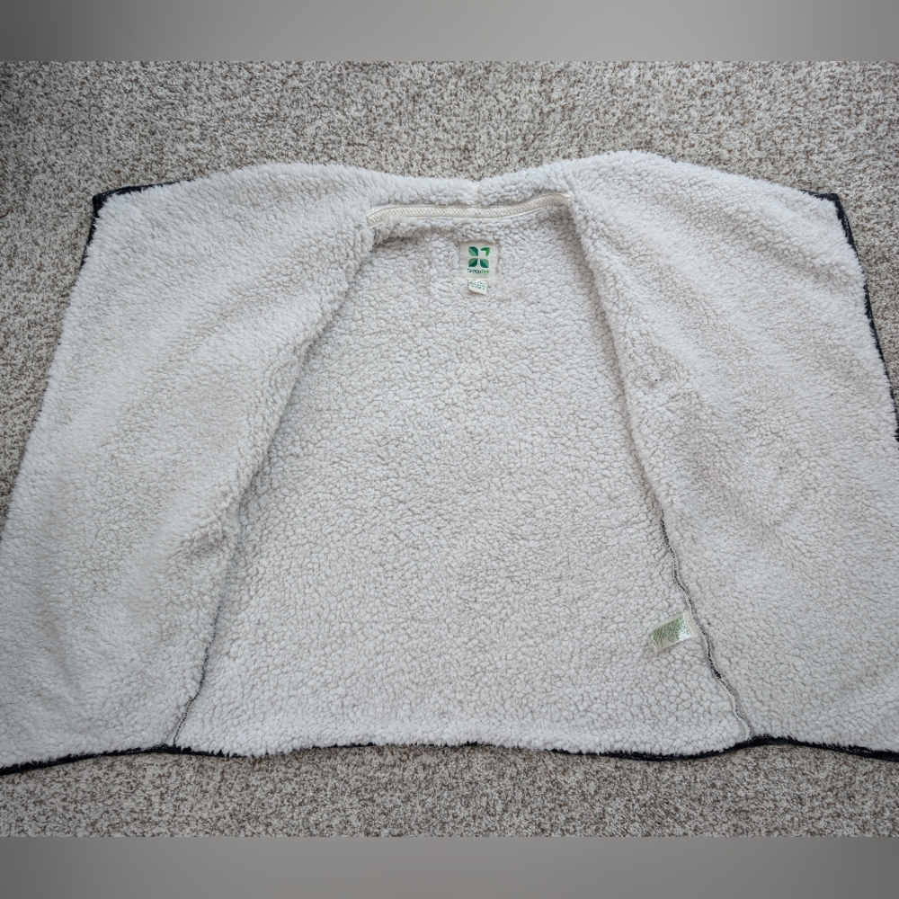 Green Tea Black and White Sherpa Cardigan Medium - Picture 11 of 11